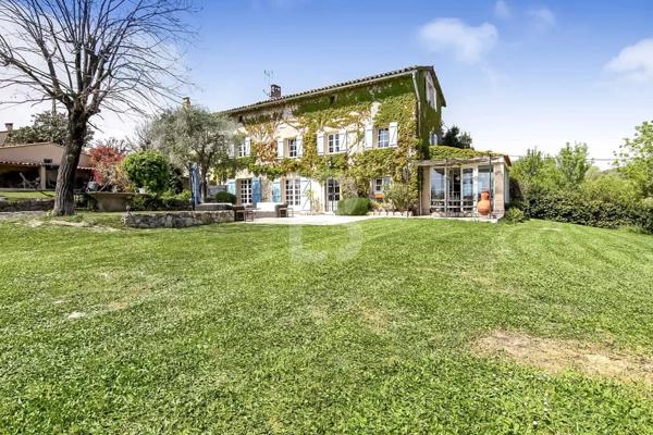 Co- exclusivité - Magnifique Bastide avec piscine à vendre à Mouans Sartoux