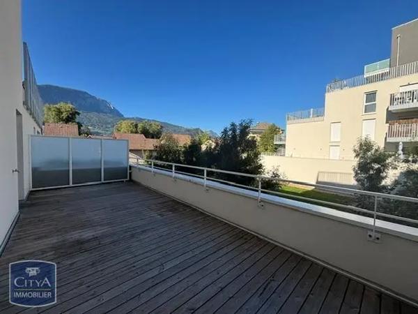 Appartement à louer 2 pièces 41.37m² Cluses (74300)