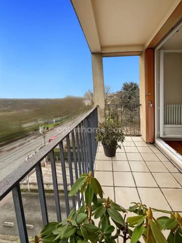 APPARTEMENT 3 PIECES  226 000 EUROS