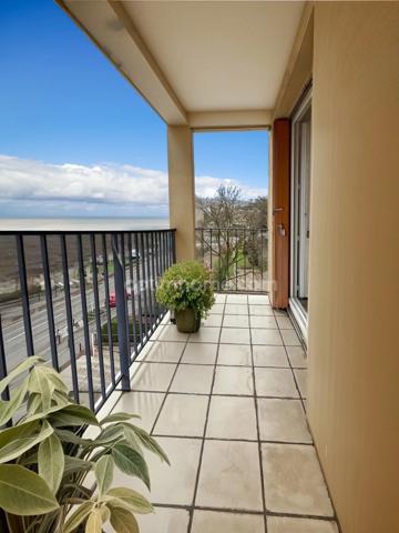 APPARTEMENT 3 PIECES  226 000 EUROS