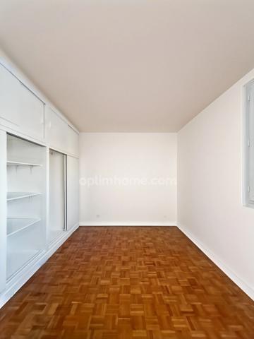 APPARTEMENT 3 PIECES  226 000 EUROS