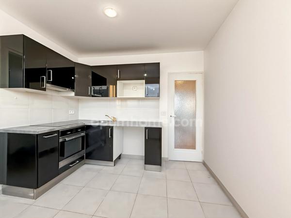 APPARTEMENT 3 PIECES  226 000 EUROS