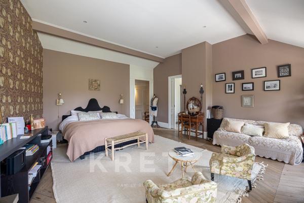 Une propriété confidentielle, élégante, familiale et intemporelle.