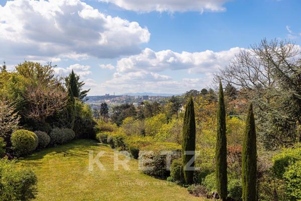Une propriété confidentielle, élégante, familiale et intemporelle.