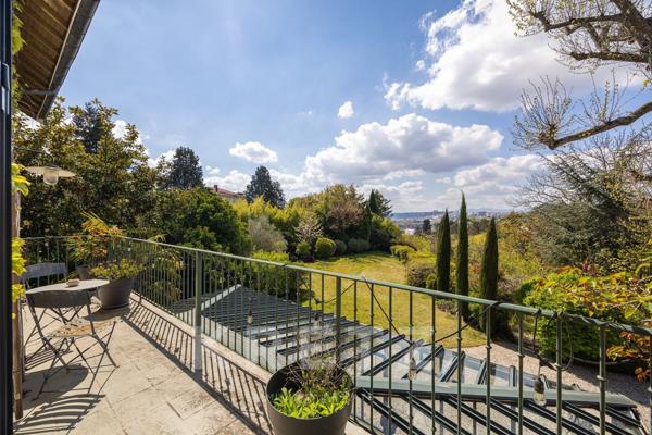 Une propriété confidentielle, élégante, familiale et intemporelle.