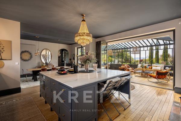 Une propriété confidentielle, élégante, familiale et intemporelle.