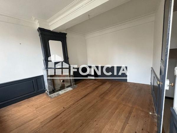 Location Studio 23 m² - 17 RUE DE L'ESCOT Montluel 01120