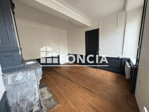 Location Studio 23 m² - 17 RUE DE L'ESCOT Montluel 01120