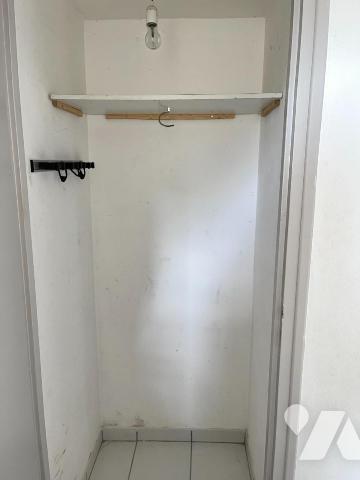 PLOUGUENAST - Longère en pierres