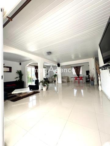Maison à MATOURY, 97351 - 5 pièces 134m²