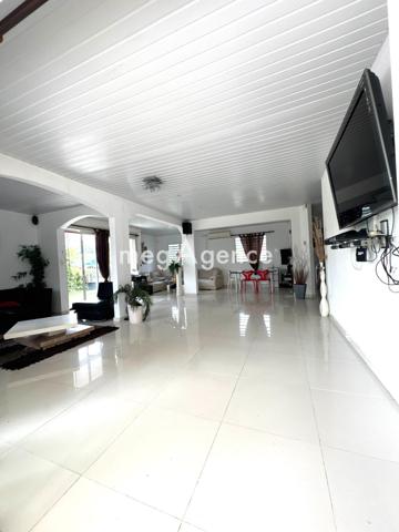 Maison à MATOURY, 97351 - 5 pièces 134m²