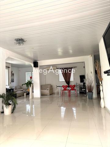 Maison à MATOURY, 97351 - 5 pièces 134m²