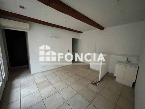 Location Local commercial 1 pièce 40 m² - 2 AVENUE DE LA LIBERATION Rognes 13840