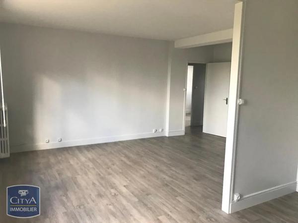 Appartement à louer 4 pièces 65.58m² Niort (79000)