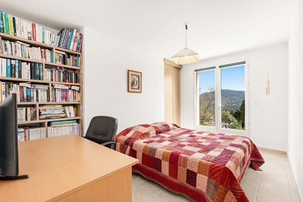 Maison de 7 pièces (210 m²) à vendre aux ADRETS DE L ESTEREL