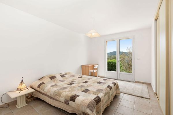 Maison de 7 pièces (210 m²) à vendre aux ADRETS DE L ESTEREL