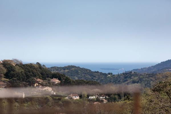 Maison de 7 pièces (210 m²) à vendre aux ADRETS DE L ESTEREL
