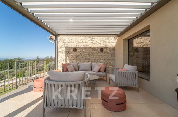 Luberon- Mas provençale neuf avec vue panoramique entre Gordes et Roussillon.