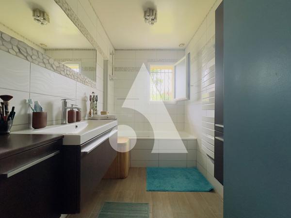 Maison 7 pièces 137.6 m2