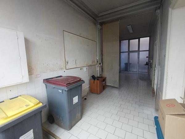 Ancien local pro (médical) 215 m² – Immeuble à fort potentiel de transformation en logements – Centre-ville