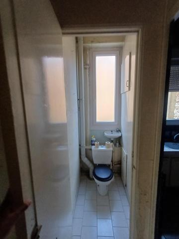 Ancien local pro (médical) 215 m² – Immeuble à fort potentiel de transformation en logements – Centre-ville