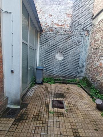 Ancien local pro (médical) 215 m² – Immeuble à fort potentiel de transformation en logements – Centre-ville