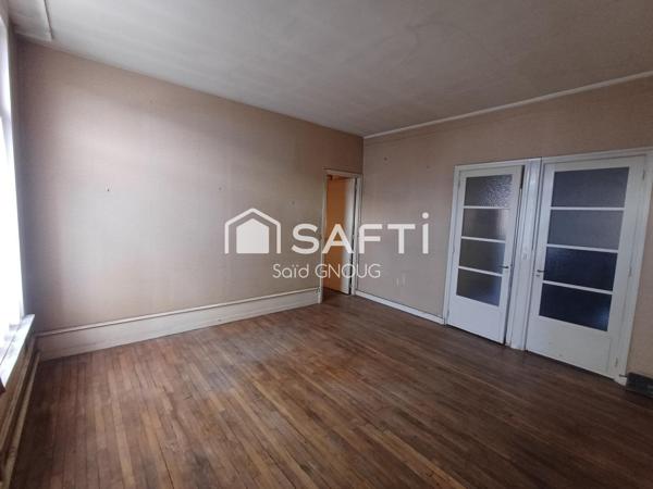 Ancien local pro (médical) 215 m² – Immeuble à fort potentiel de transformation en logements – Centre-ville