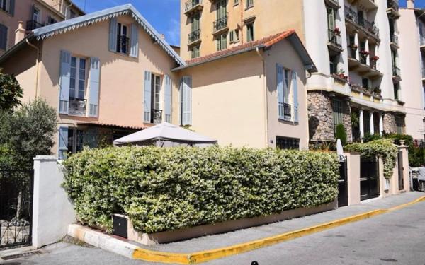 Maison à vendre    6 pièces • 164 m2 Cannes