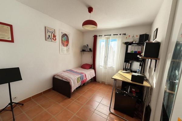 VILLA T5 DE 2003 – 3 CHAMBRES + BUREAU – BRIGNOLES – LOTISSEMENT CALME PROCHE COMMODITÉS