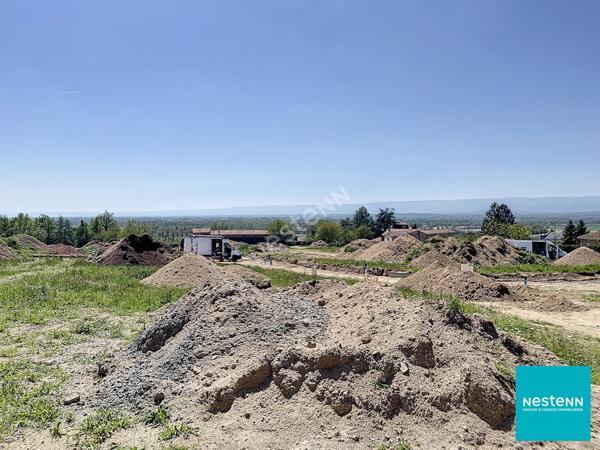 Civens, nouveau lotissement de nombreux terrains de 550 à 779 m2, vue dégagée