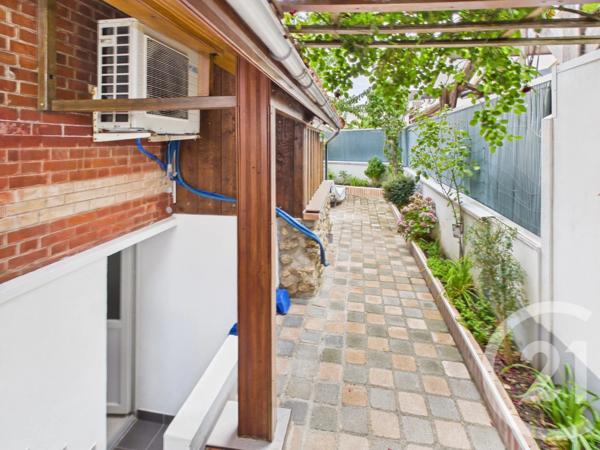 Maison à vendre  5 pièces - 121,20 m 2   TRAPPES  - 78