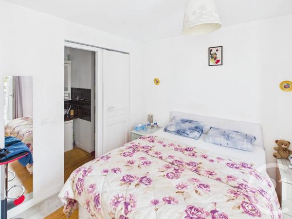 Maison à vendre  5 pièces - 121,20 m 2   TRAPPES  - 78