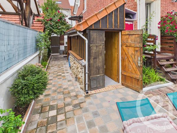Maison à vendre  5 pièces - 121,20 m 2   TRAPPES  - 78