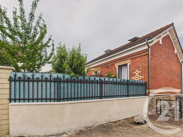 Maison à vendre  5 pièces - 121,20 m 2   TRAPPES  - 78