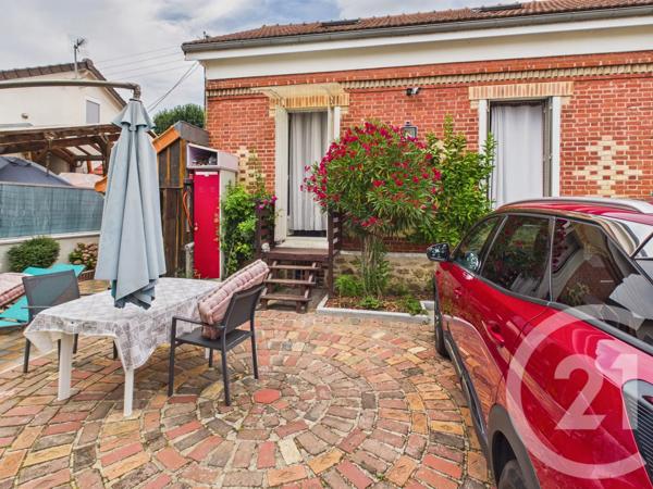 Maison à vendre  5 pièces - 121,20 m 2   TRAPPES  - 78