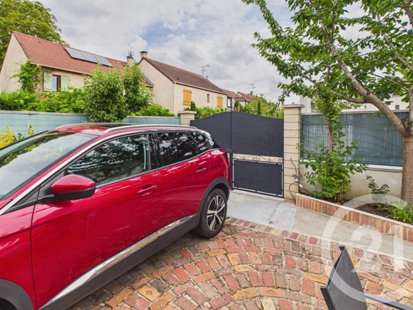 Maison à vendre  5 pièces - 121,20 m 2   TRAPPES  - 78