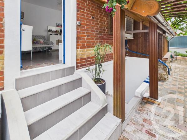 Maison à vendre  5 pièces - 121,20 m 2   TRAPPES  - 78