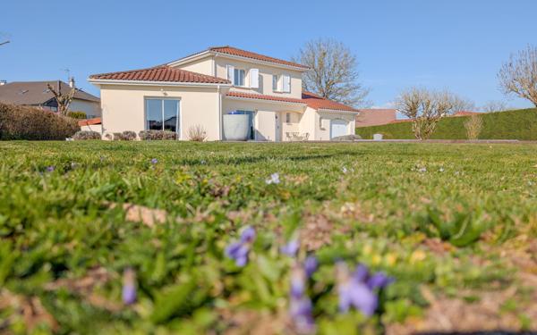 Maison à vendre    5 pièces • 138 m2 Ytrac