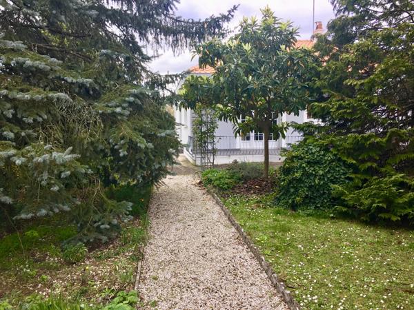 Charmante maison de plain-pied de 90m2 à 2 pas du centre-ville