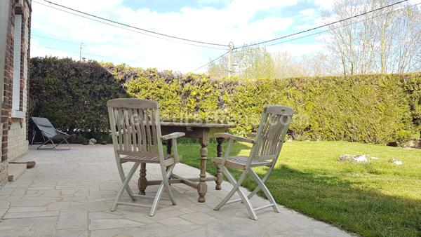 Maison de type 1930 exposée sud / 4 chambres / garage.