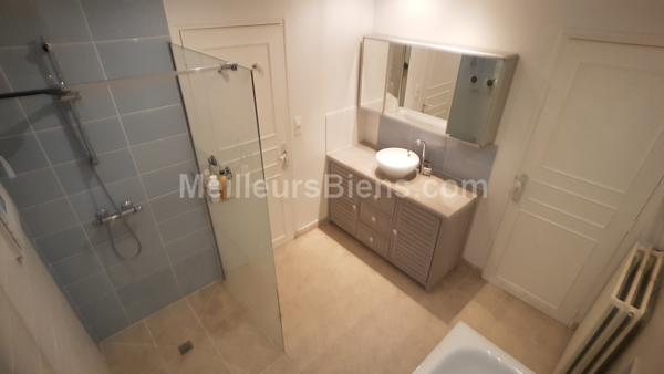 Maison de type 1930 exposée sud / 4 chambres / garage.