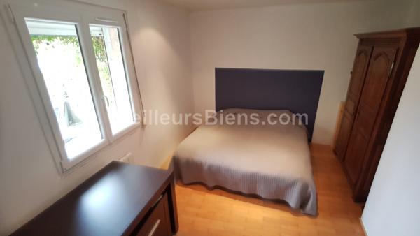 Maison de type 1930 exposée sud / 4 chambres / garage.