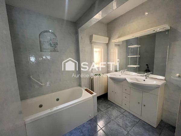 Talence proche du tram dans une rue calme  - 2 maisons sur une parcelle de 550m²