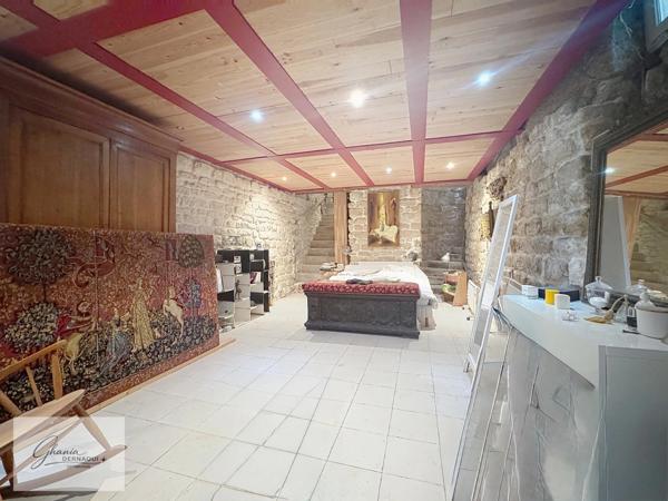 À VENDRE – APPARTEMENT AVEC COMMERCIALITÉ 91 m² 3 PIECES  PARIS 11EME ARRONDISSEMENT (75)