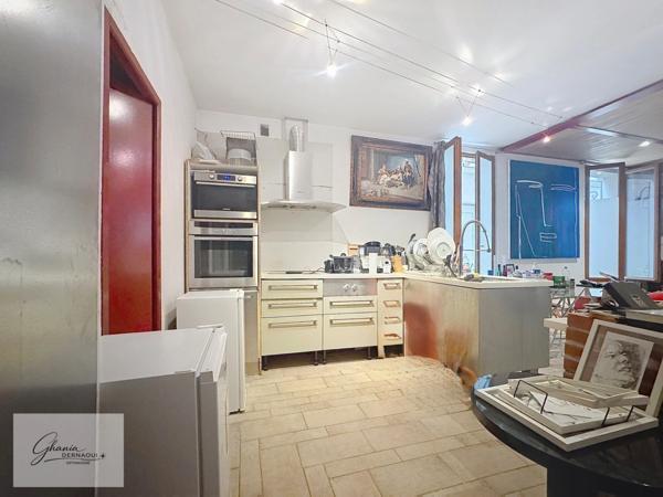 À VENDRE – APPARTEMENT AVEC COMMERCIALITÉ 91 m² 3 PIECES  PARIS 11EME ARRONDISSEMENT (75)