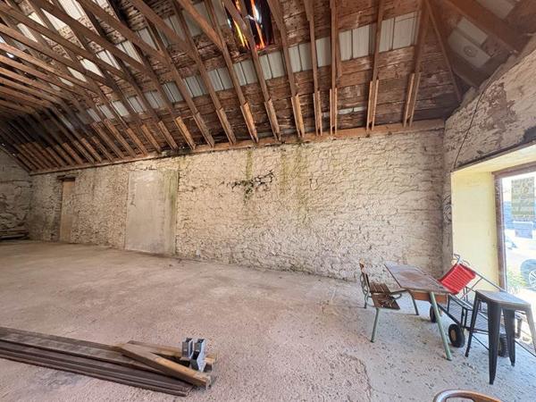 Grange 140 400 € Douarnenez 1 pièce 120 m² DPE