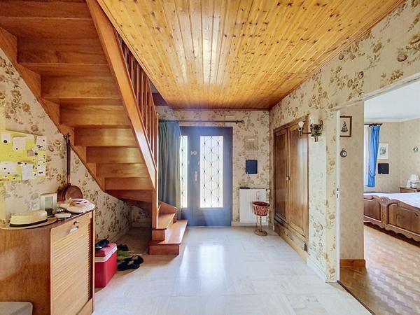 Maison Saint Jean De Linieres 5 pièce(s) 131 m2