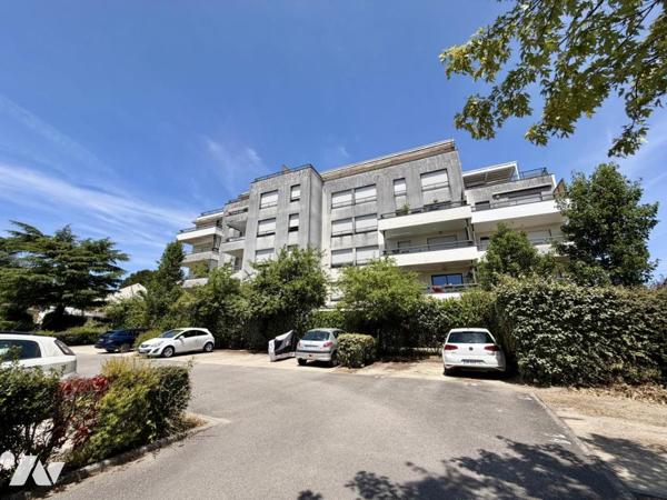 T3 TRAVERSANT 69m² | TERRASSE | STATIONNEMENT PRIVATIF