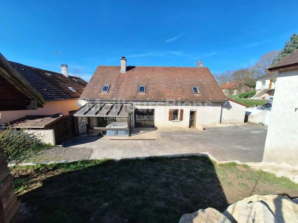 Vente interactive maison individuelle de 7 pièces, située à Saint-Vivant Biarne,🏡🌳