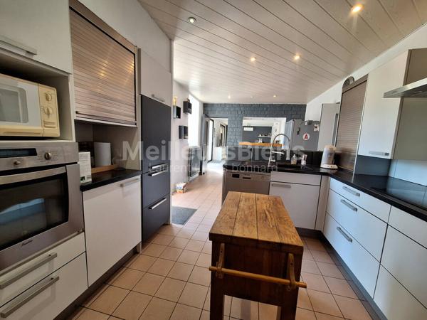 Vente interactive maison individuelle de 7 pièces, située à Saint-Vivant Biarne,🏡🌳